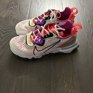 Nike Kids Multicolor Athletic Shoes